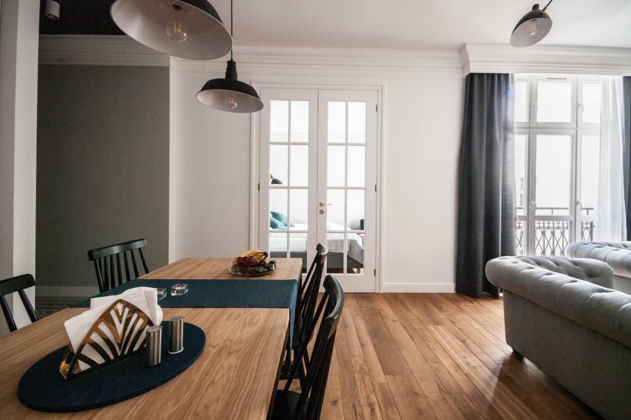 Oomph Koszyki Luxurious Apartments วอร์ซอ ภายนอก รูปภาพ